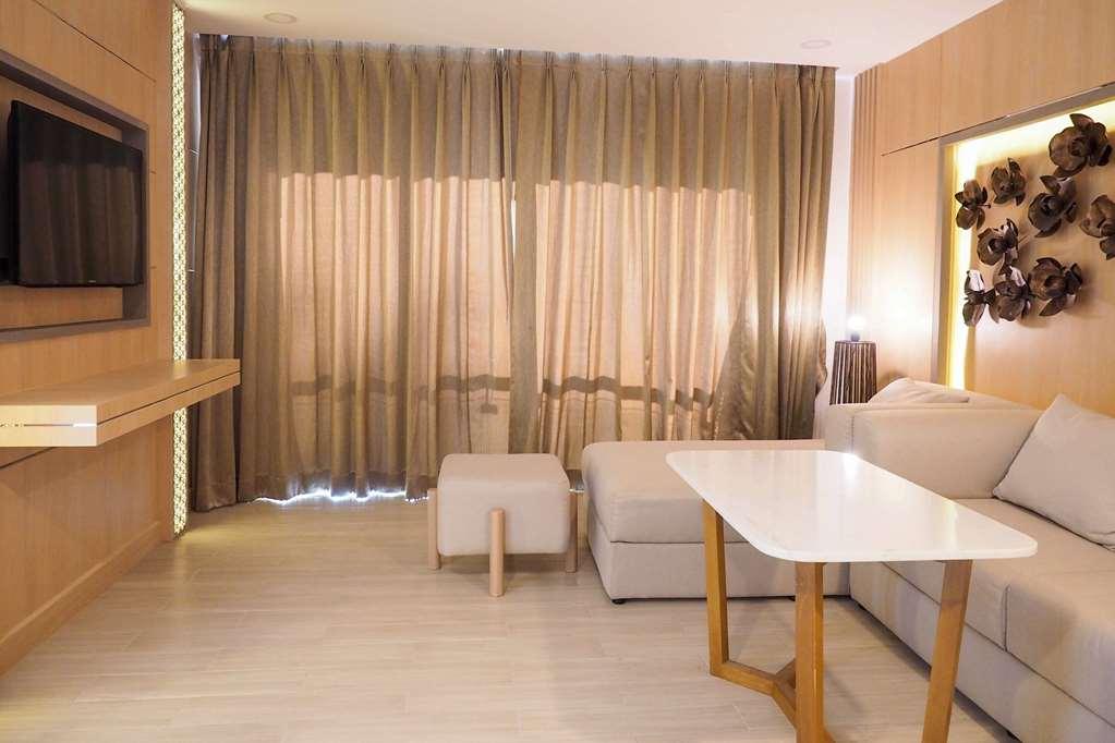 Clarion Hotel Patong Phuket Ruang foto